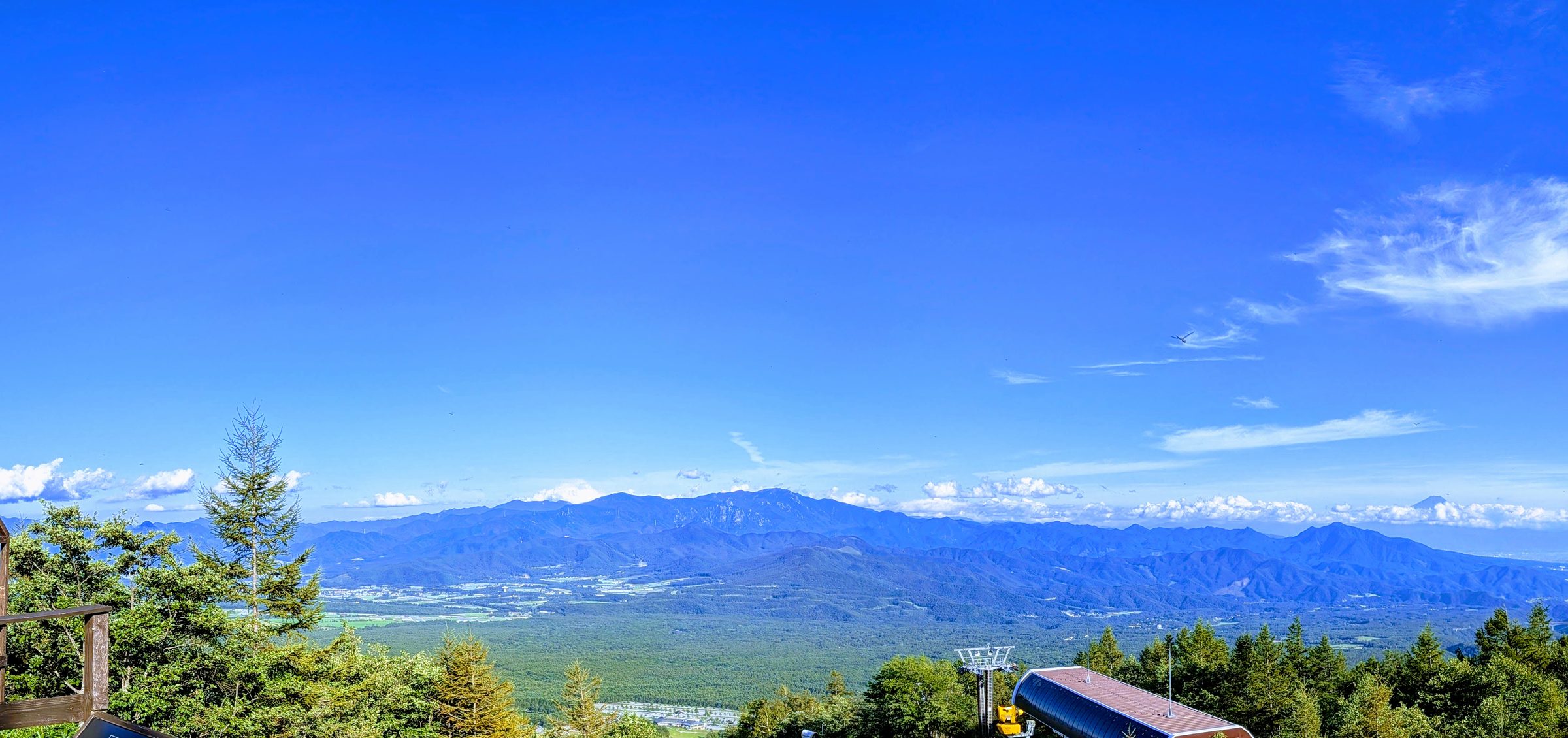 八ヶ岳南麓から見わたす山並みと里の風景